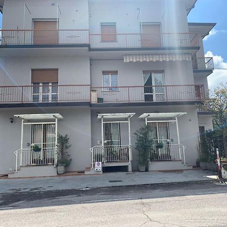 La Terrazza Ξενοδοχείο Πεσκιέρα ντελ Γκάρντα Εξωτερικό φωτογραφία