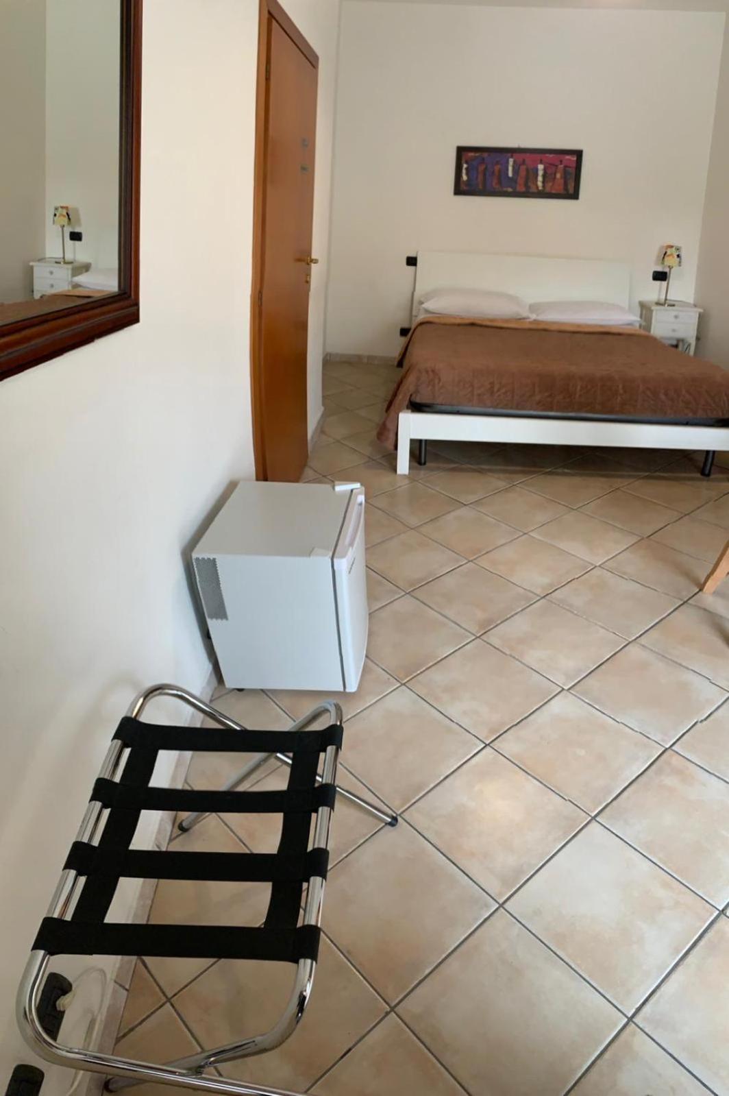 La Terrazza Ξενοδοχείο Πεσκιέρα ντελ Γκάρντα Εξωτερικό φωτογραφία